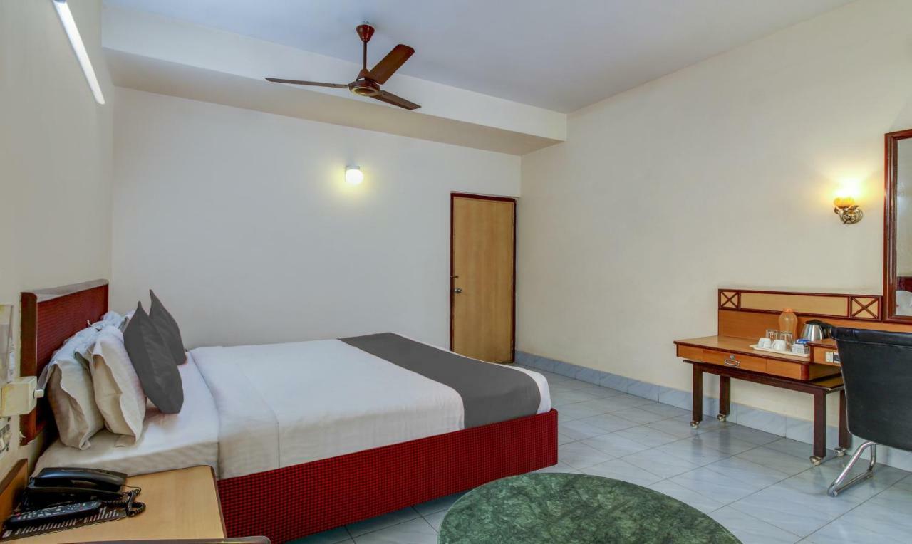 Hotel Saaket Residency Visakhapatnam Exterior foto